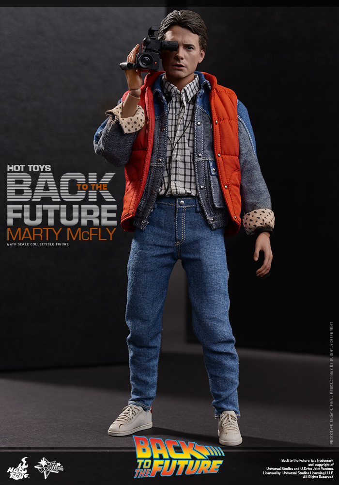 Hot%20Toys%20-%20Back%20to%20the%20Future%20-%20Marty%20McFly%20Collectible_PR5.jpg