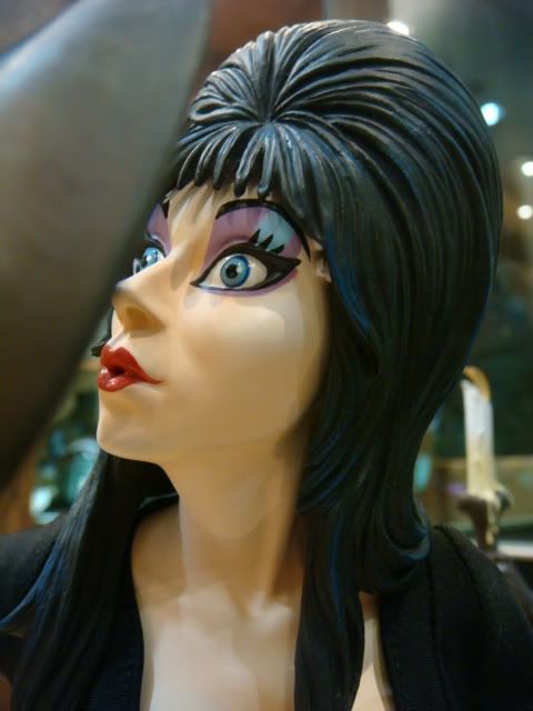 elvira2.jpg