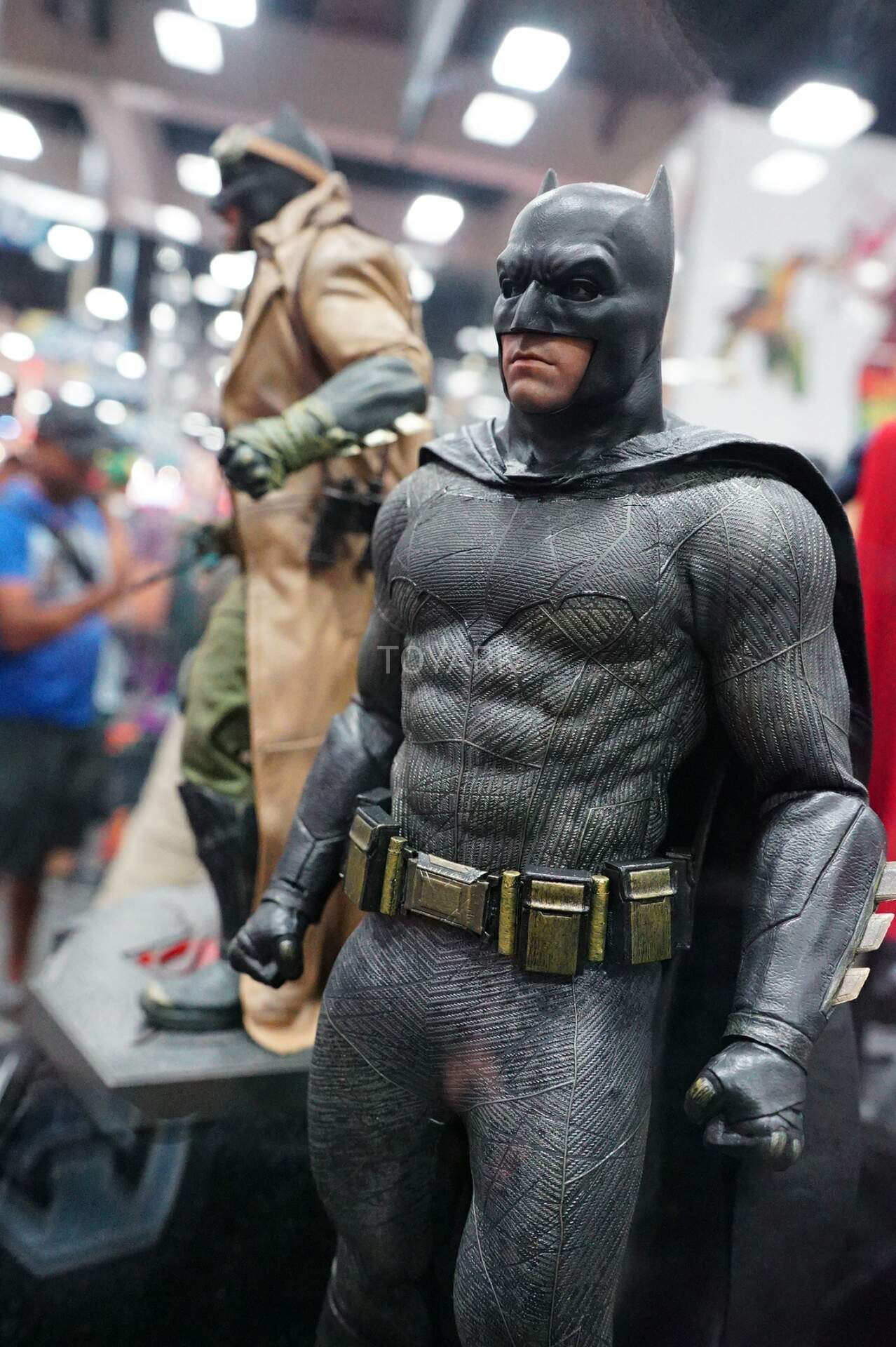 SDCC-2016-Hot-Toys-DC-Batman-v-Superman-016.jpg