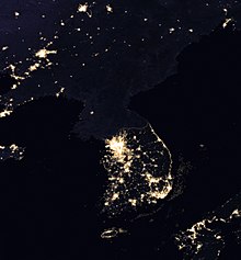 220px-Korean_Peninsula_at_night_from_space.jpg