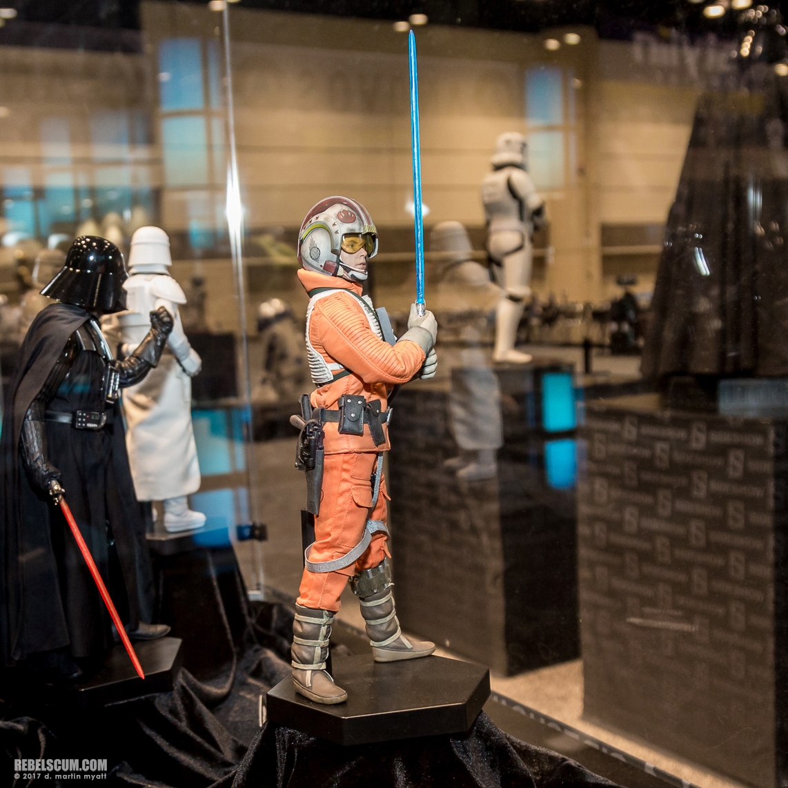 Celebration-Orlando-2017-Sideshow-Collectibles-113.jpg