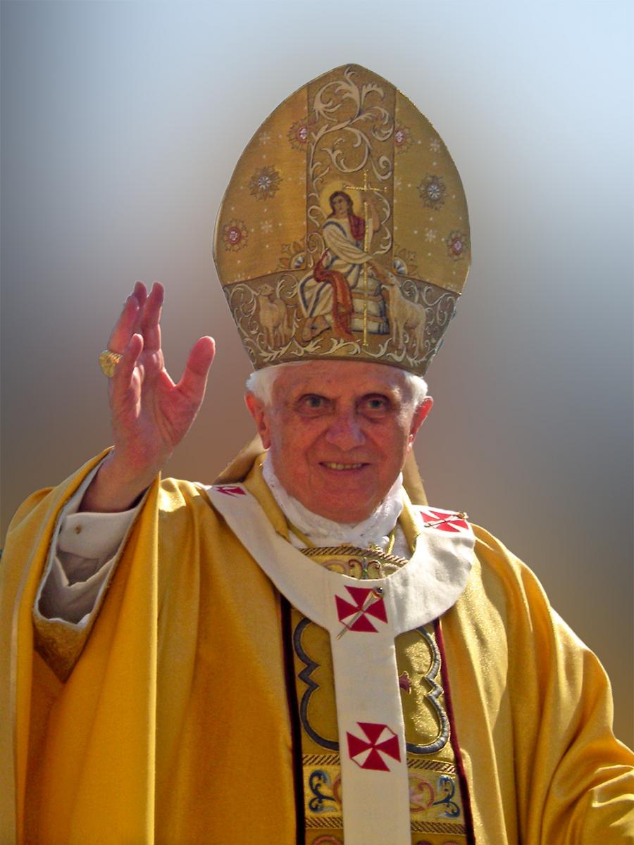 Benedict_XVI_Blessing-2%2C%20Rvin88%2C%20wikimedia.org_.jpg