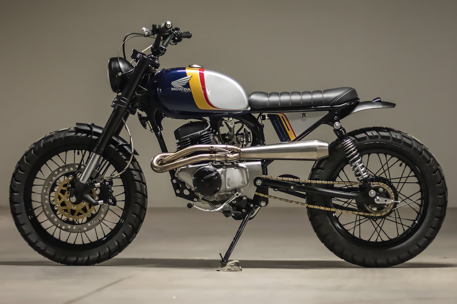 Honda CM200T scrambler by Custommade C.A.