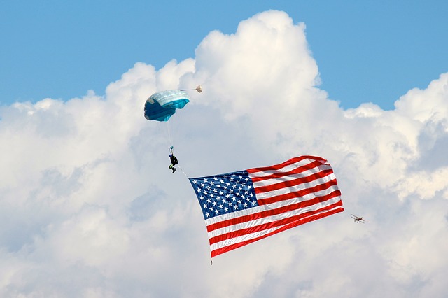 Parachute_American-Flag.jpg