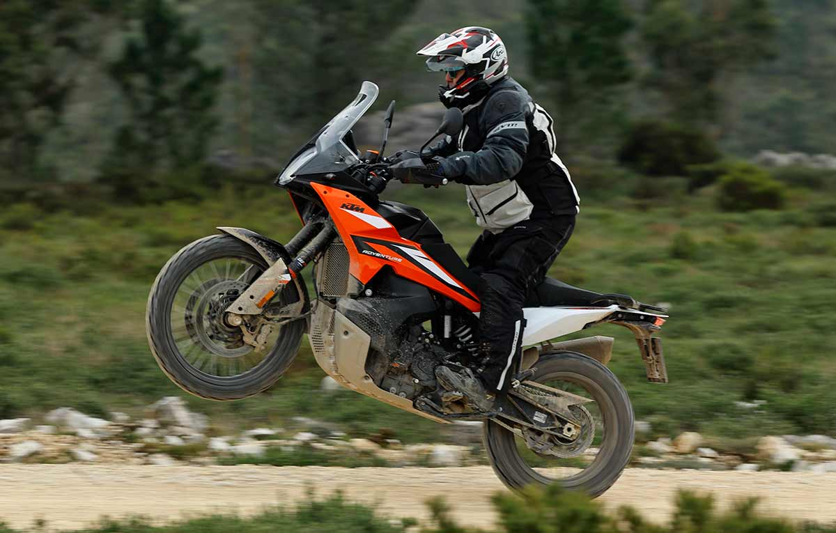 2023 KTM 890 Adventure 06