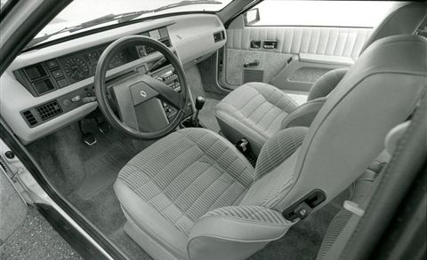 1984-Renault-Fuego-2.2-interior-626x382.jpg
