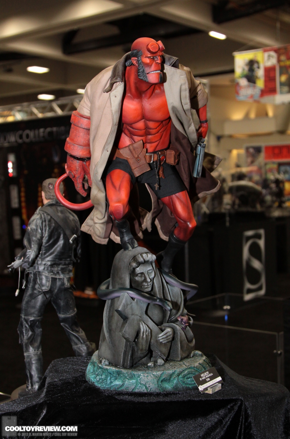 SDCC_2013_Sideshow_Collectibles_Thursday-001.jpg