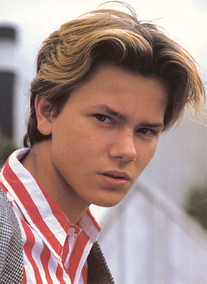 Picture of River Phoenix in General Pictures - rphoenix_1233800858.jpg ...