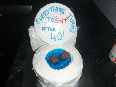 toilet-40th-birthday-cake-21322529.jpg