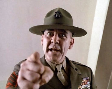 r-lee-ermey-point-371.jpg