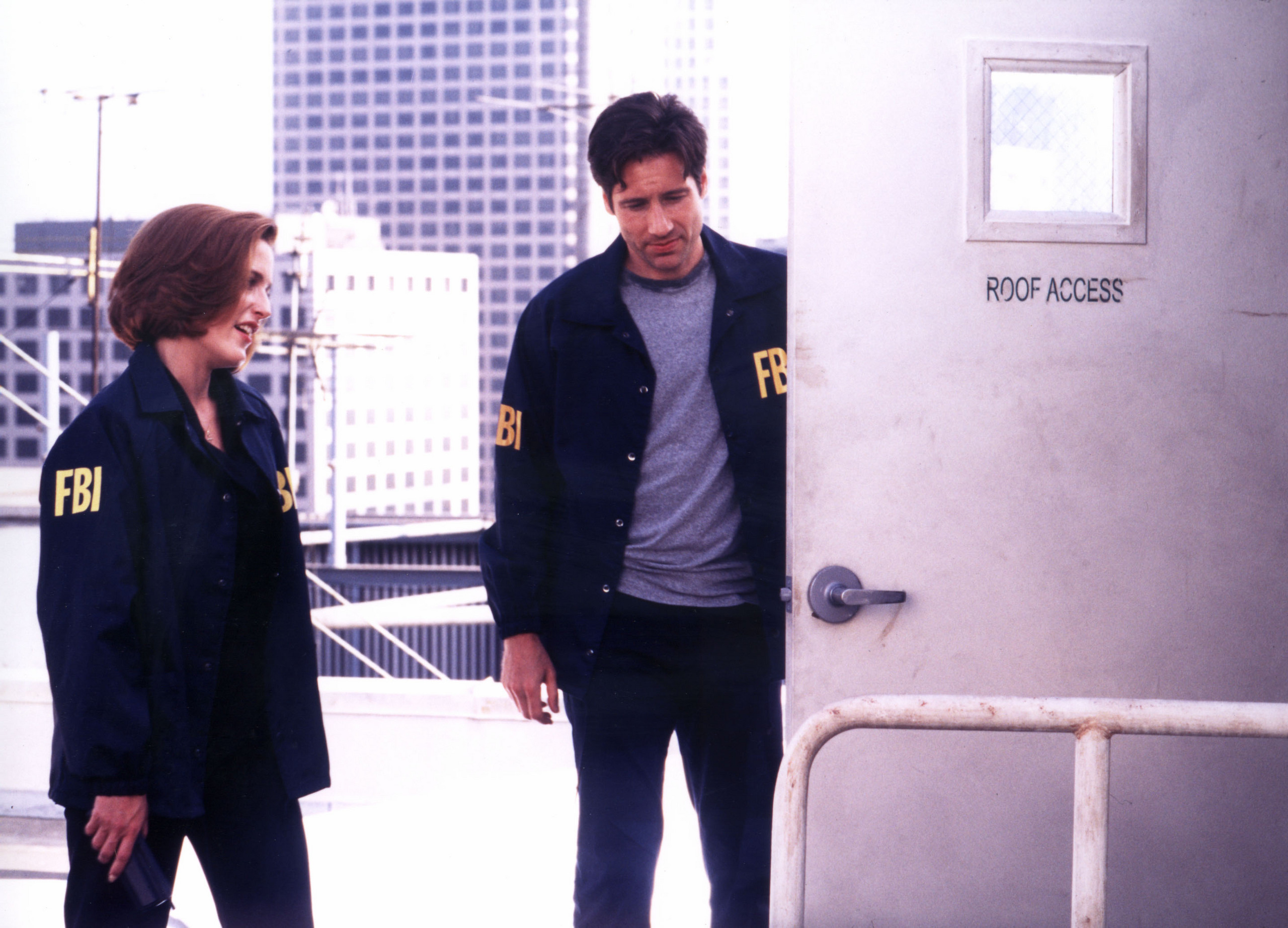 Fight-The-Future-the-x-files-25300700-2560-1845.jpg