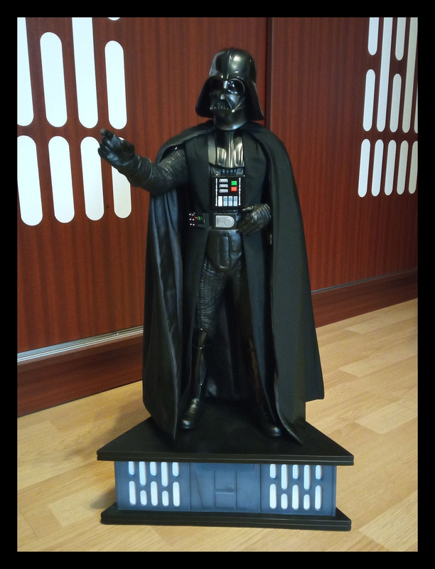 DMD-Darth-Vader-ANH-statue-12.jpg