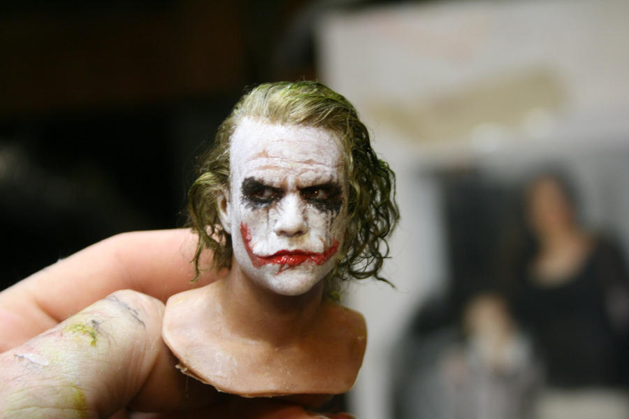 one_sixth_scale_joker_head_by_bobbyc1225-d30zn43.jpg