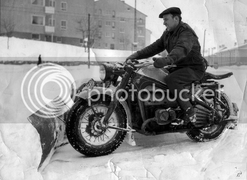 snowplowingmotorcycle_zpsc7632774.jpg