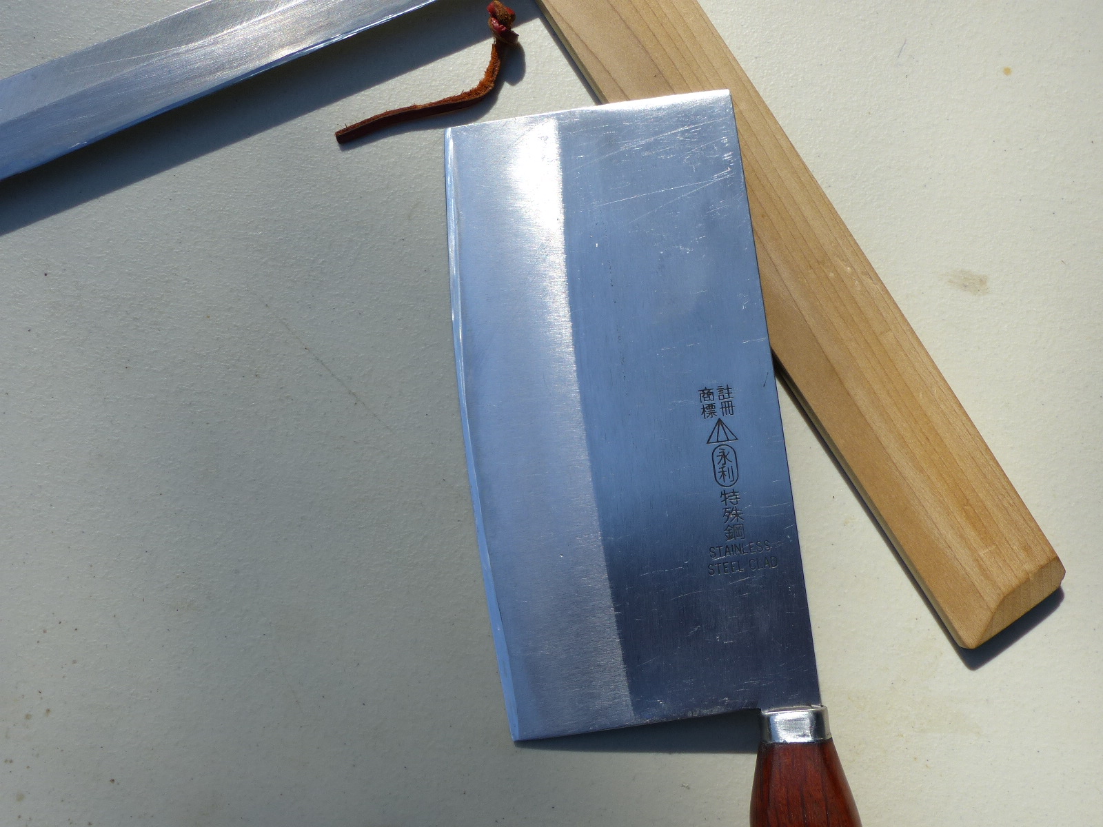 knives0523152.JPG