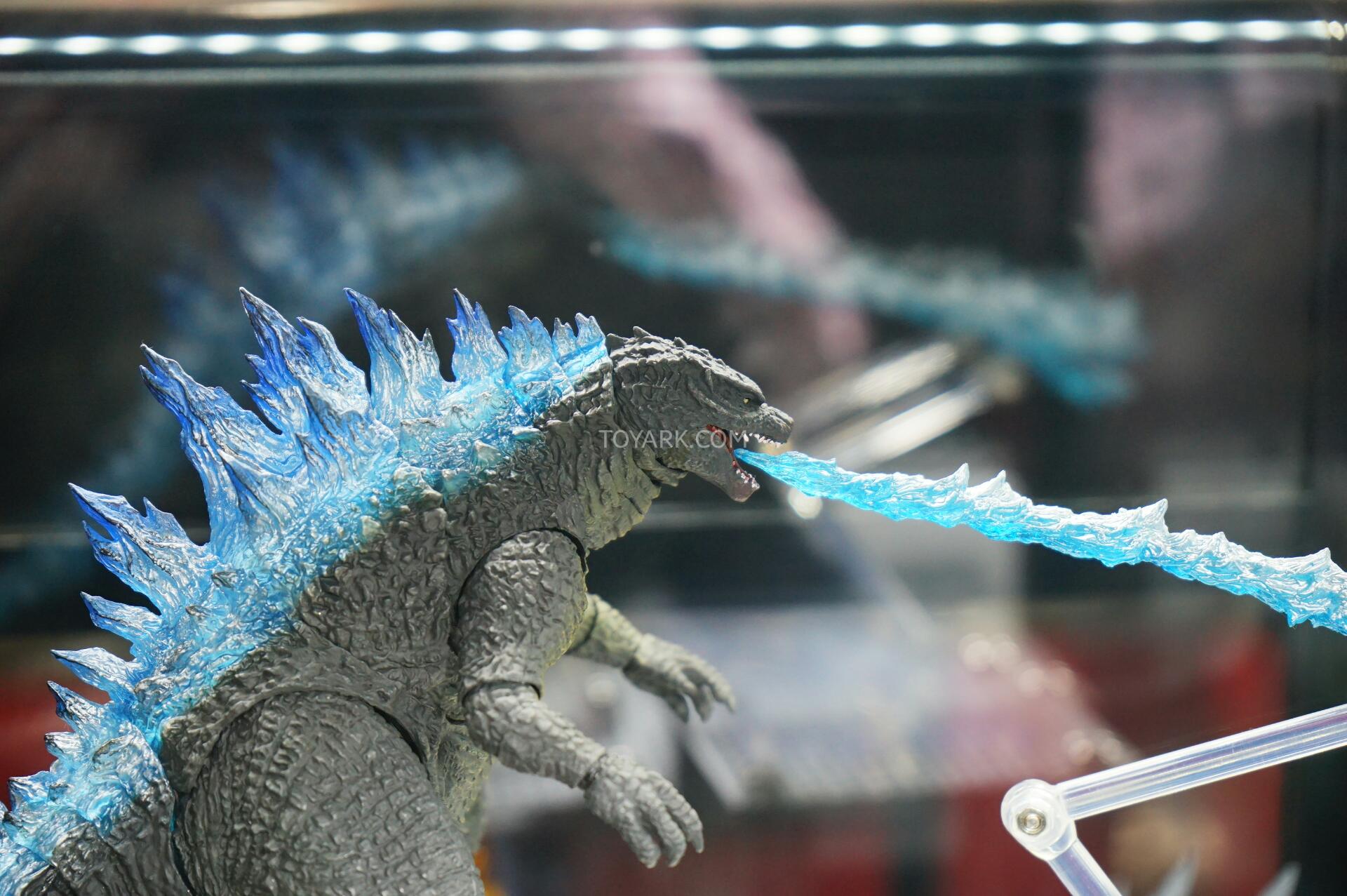 Toy-Fair-2015-Bluefin-Booth-SH-Monsterarts-006.jpg