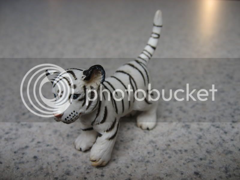 AnimalFigurines055.jpg