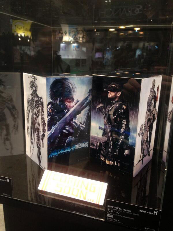 Ground-Zeroes-Snake-and-White-Raiden-Promo-Box.jpg