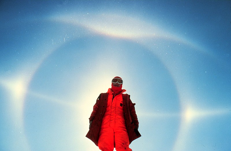 800px-HALO-S_south_pole.jpg