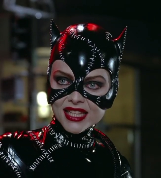 Catwoman-michell-pfeiffer.jpg