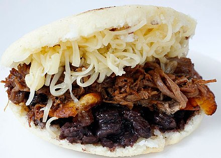 440px-Arepa_de_pabellon.jpg