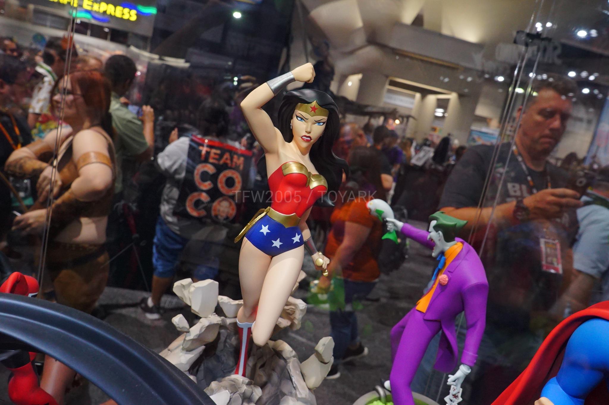 SDCC-2019-Sideshow-DC-010.jpg