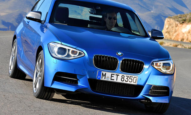 BMW-M135i-2012-Dreituerer-AMI-Leipzig-Kompaktsportler-01.jpg