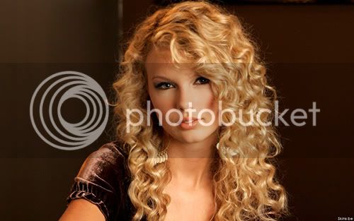 Taylor-Swift-small.jpg