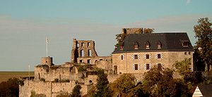 300px-Kastellaun_Burg01.jpg