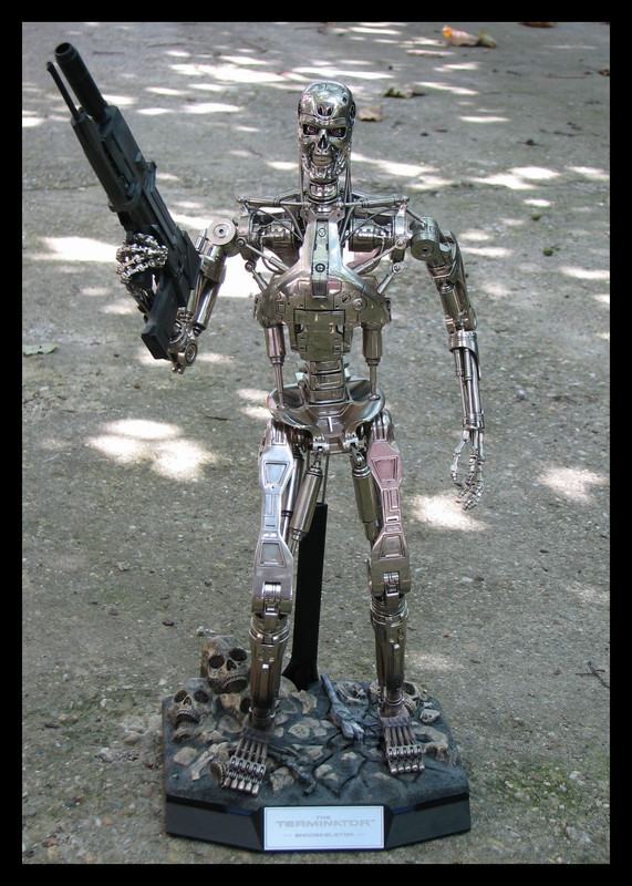 Hot-Toys-Terminator-Endoskeleton-1-4-19.jpg