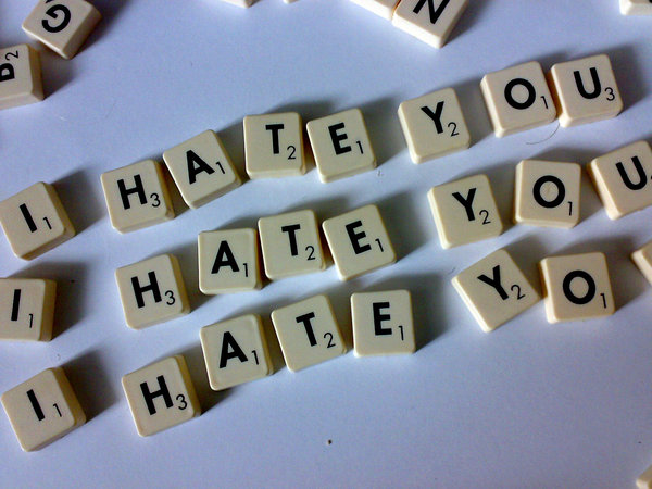 i_hate_you_by_poisonouspeer.jpg
