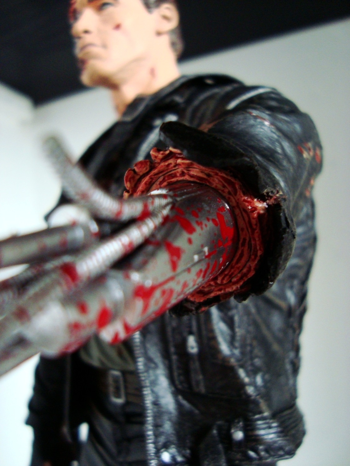 terminator_final_battle_damaged_head0016.jpg