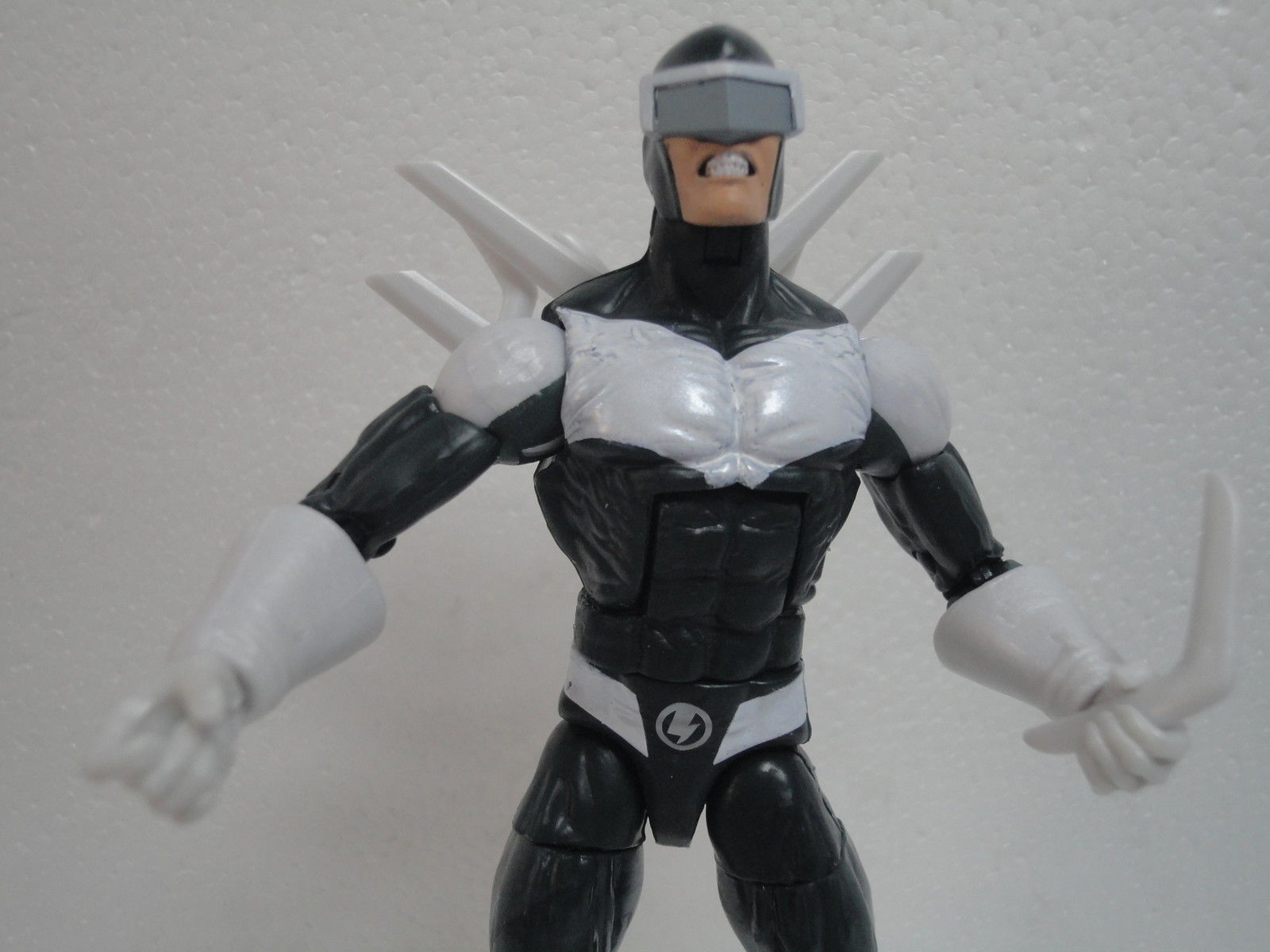 Marvel-Legends-Boomerang-3.jpg