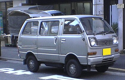420px-Daihatsu_Hijet_S40_Van.jpg