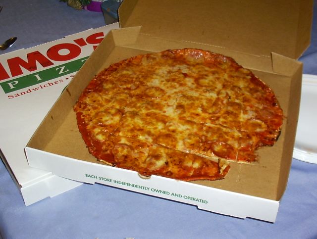 Imos_Pizza_in_the_box_1.jpg