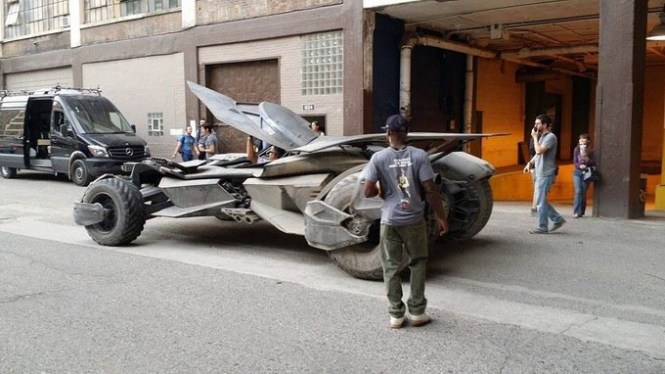 newbatmobile4_large.jpg