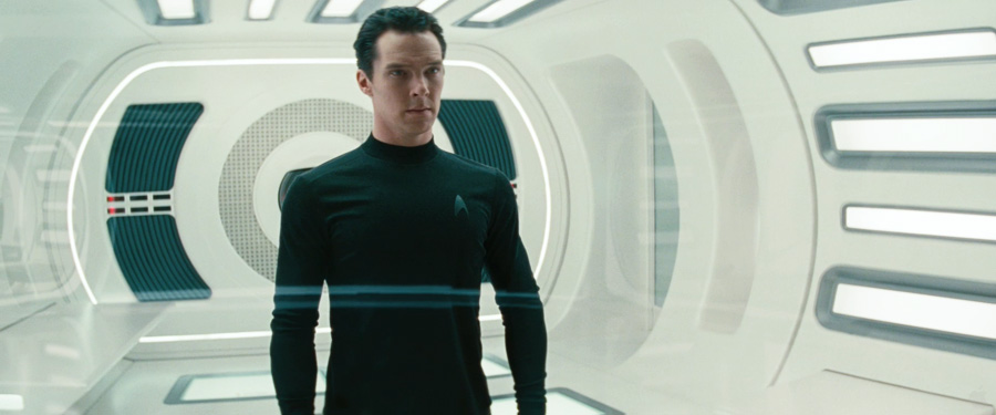Khan_in_Starfleet_uniform.jpg