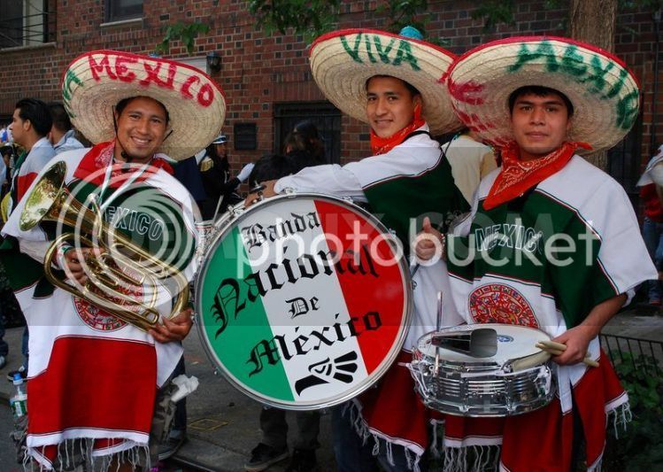 1379301853-mexican-independence-day-parade-in-new-york-city_2694778.jpg