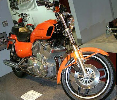 Harley-Davidson_Nova_V4_st3pz.jpg