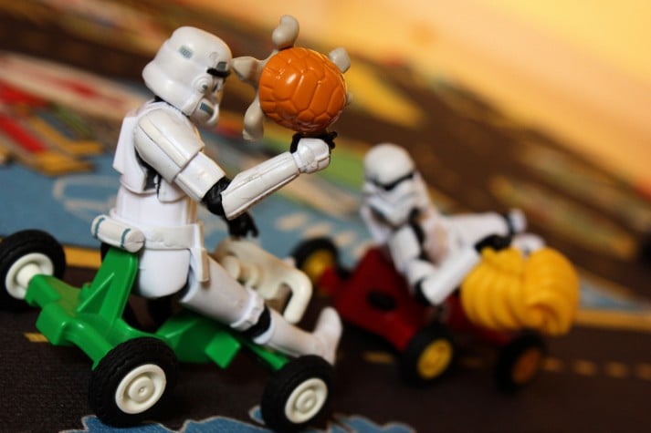 Storm_Trooper_mario_kart-713x475.jpg