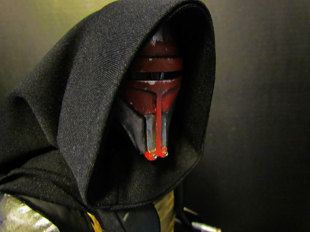 darth_revan_premium_format_statue_12_zps9a0cffb2.jpg