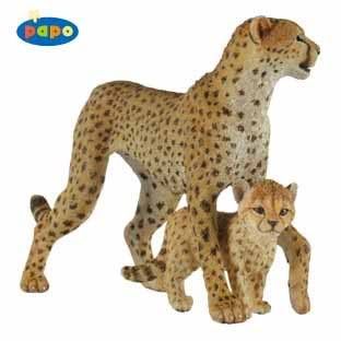 PapoCheetahwithCub50044.jpg