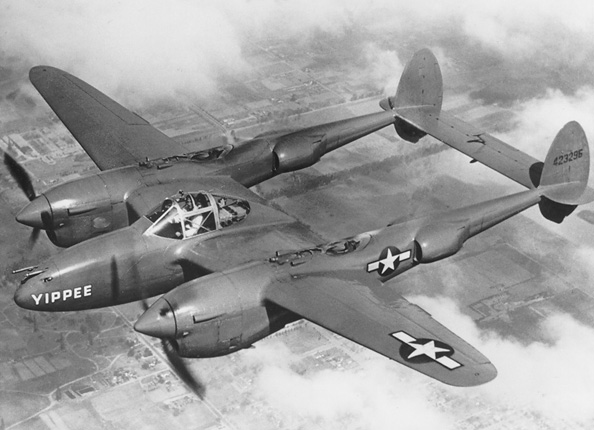 Lockheed_P-38_Lightning_USAF.jpg