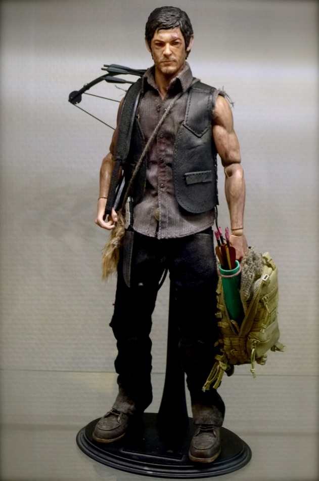 daryl_dixon_action_figure_the_walking_dead_by_sean_dabbs_fx-d5w9rjj.jpg