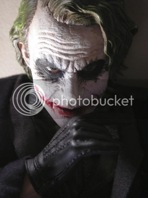 HotToysJoker033.jpg