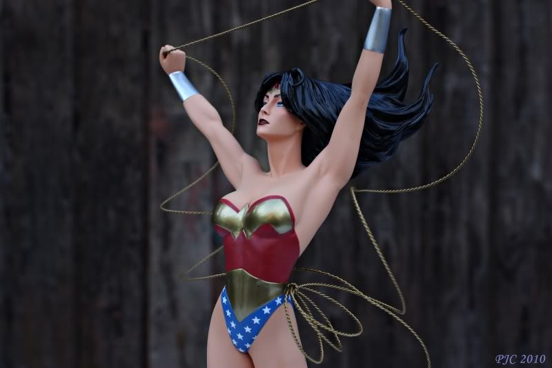 WonderWomanAH7.jpg