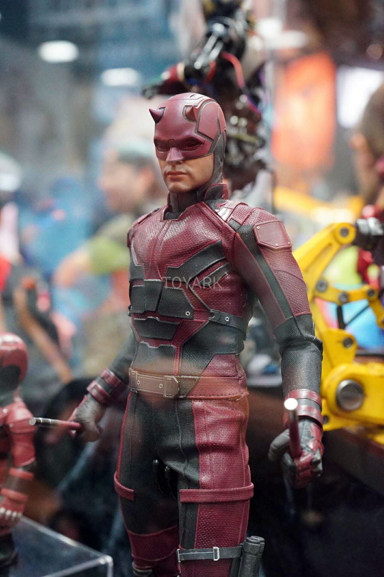 SDCC-2016-Hot-Toys-Marvel-Daredevil-004.jpg