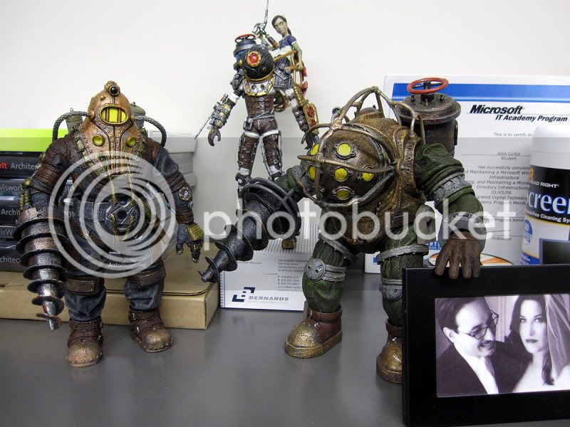 bioshockfigures.jpg