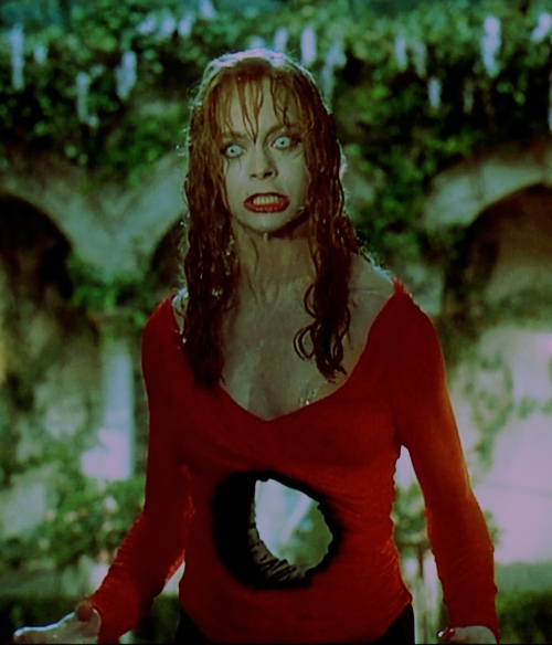 goldie-hawn-death-becomes-her-hole.jpg