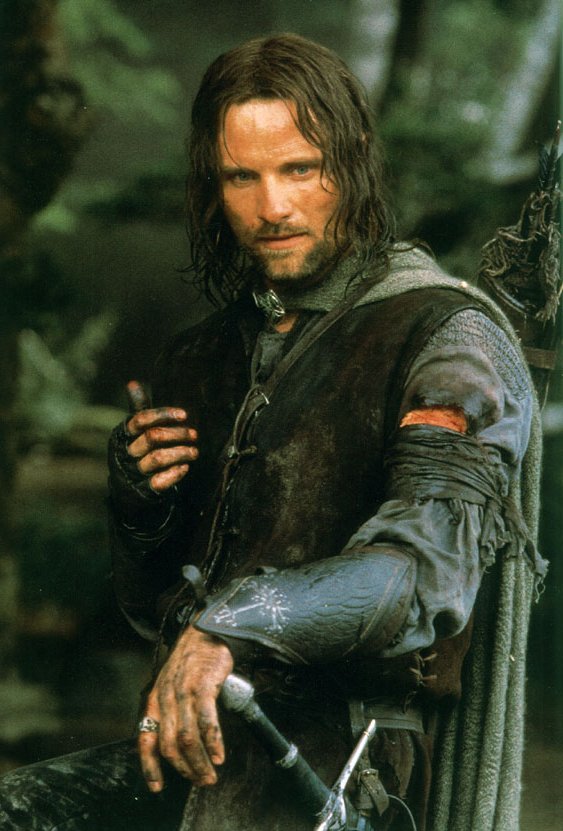 Aragorn-in-the-Fellowship-of-the-Ring-aragorn-34519237-563-831.jpg